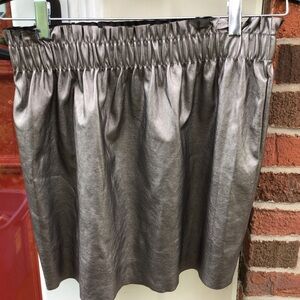 NWT Forever 21 Gunmetal skirt METALLIC Elastic waist pull on Size Large